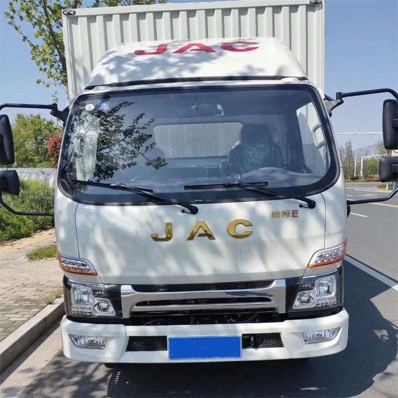 英德市错那县：物流专线的高效货运之旅