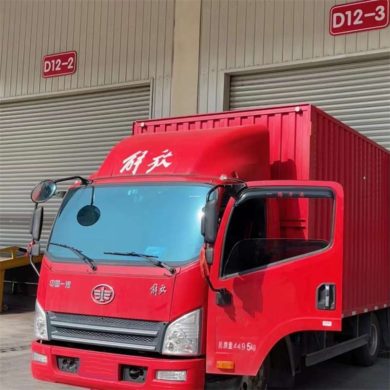 英德市阿拉尔市物流专线：大件快运与进仓出口的高效之旅