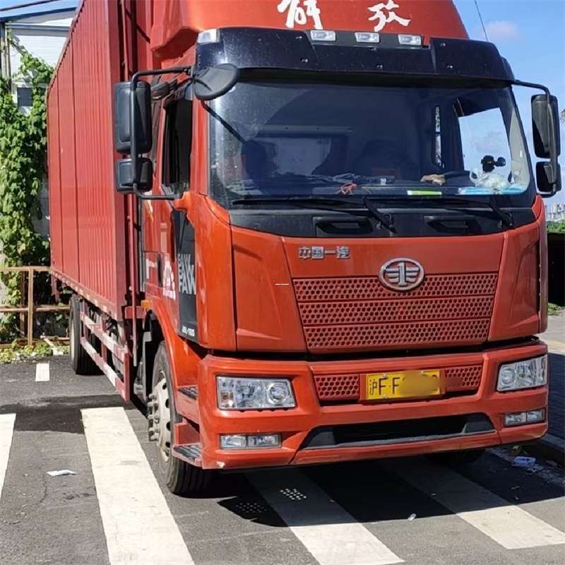 英德市罗平县进仓物流：专线直达的多元货运之旅